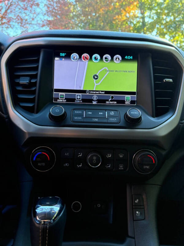 2017 GMC Acadia Denali