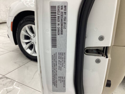 2021 Chrysler 300 Touring