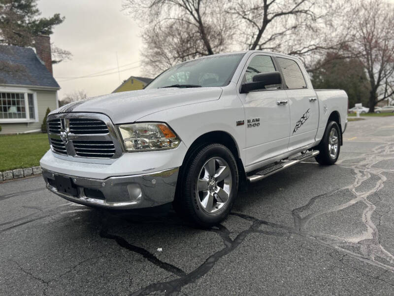 2017 RAM 1500 SLT