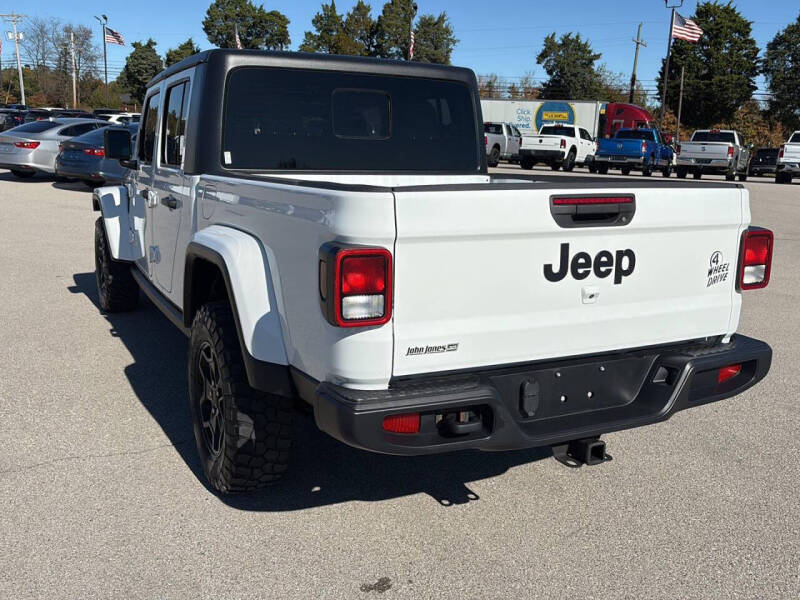 2021 Jeep Gladiator Willys