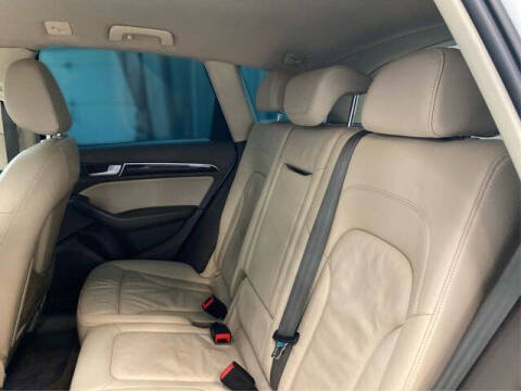 2014 Audi Q5 2.0T quattro Premium