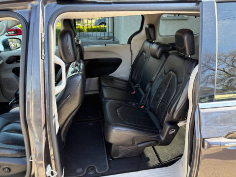 2018 Chrysler Pacifica Touring L