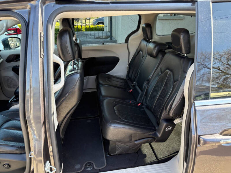 2018 Chrysler Pacifica Touring L