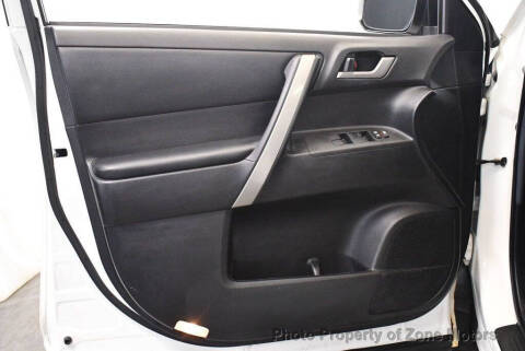 2013 Toyota Highlander SE