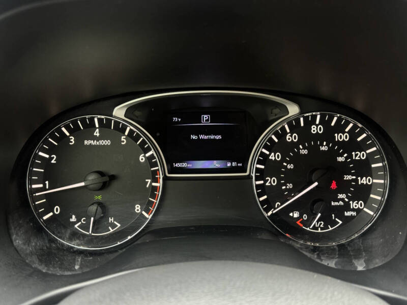 2017 Nissan Pathfinder SL