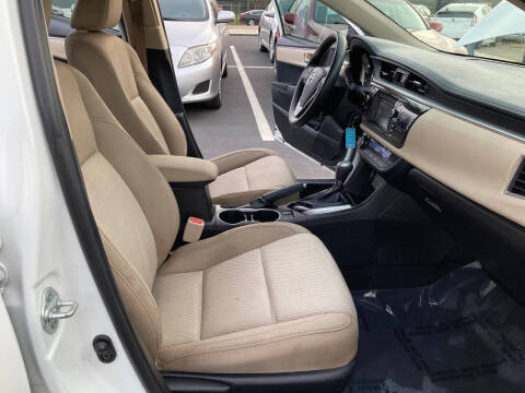 2016 Toyota Corolla LE