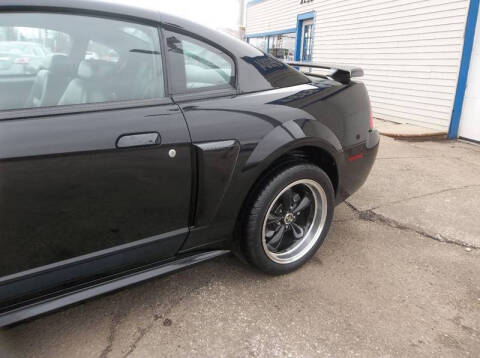 2004 Ford Mustang Mach 1 Premium