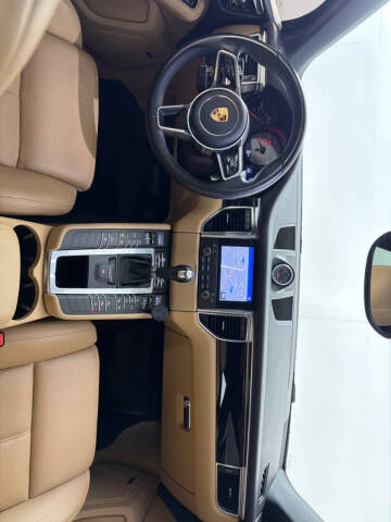 2018 Porsche Macan S