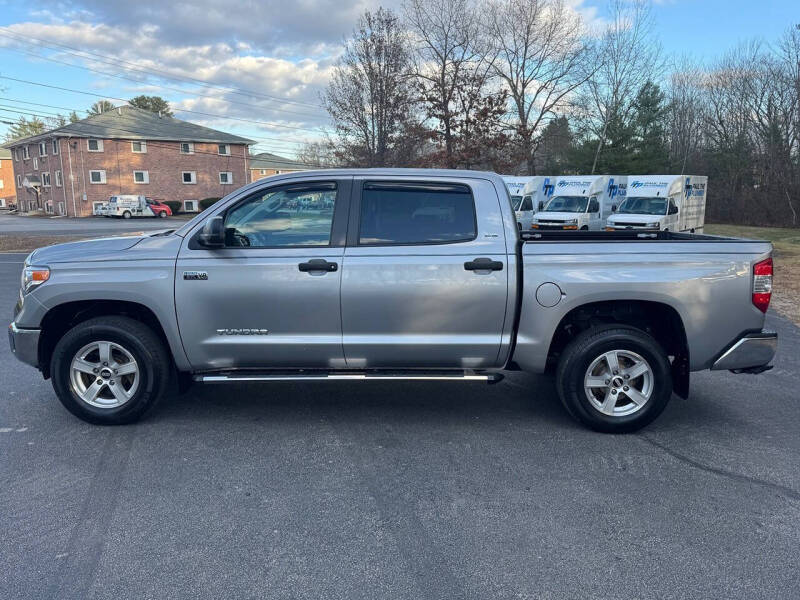 2017 Toyota Tundra SR5