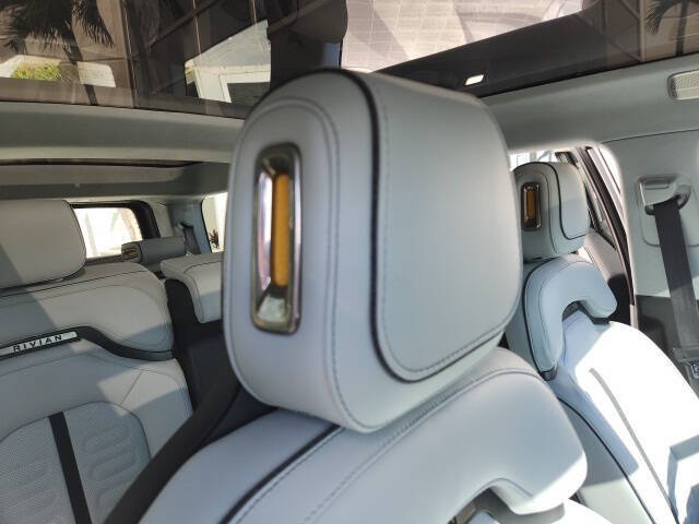 2023 Rivian R1S Adventure