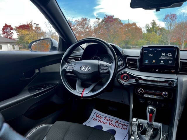 2020 Hyundai Veloster 2.0L Premium