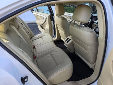 2014 Ford Taurus SEL