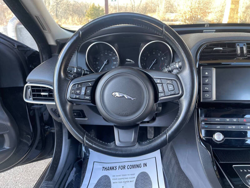 2017 Jaguar XE 35t Premium