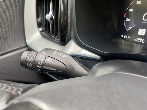 2018 Volvo XC60 T5 Momentum