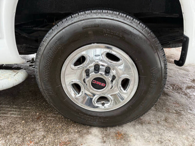 2023 GMC Savana 2500