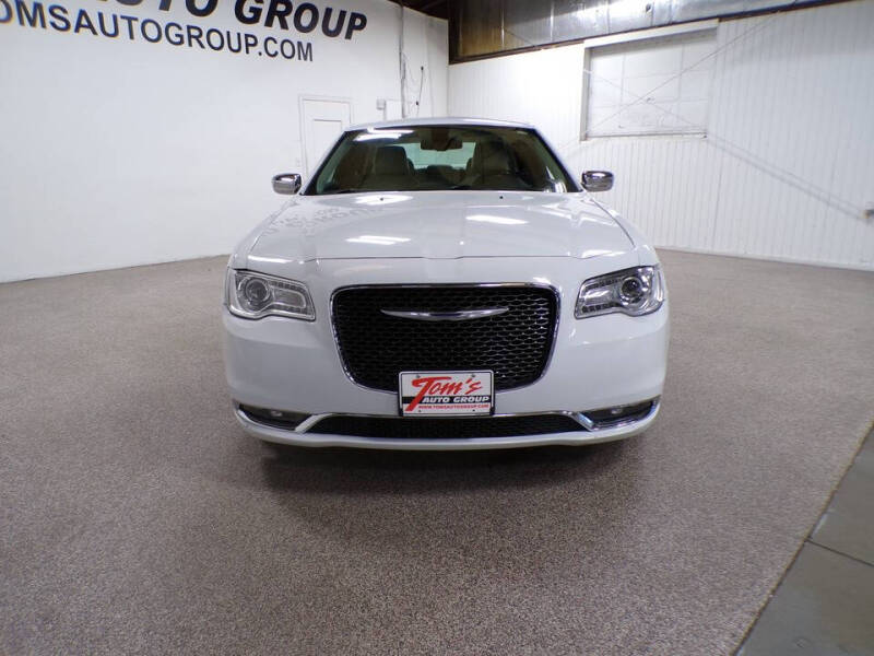 2016 Chrysler 300 C