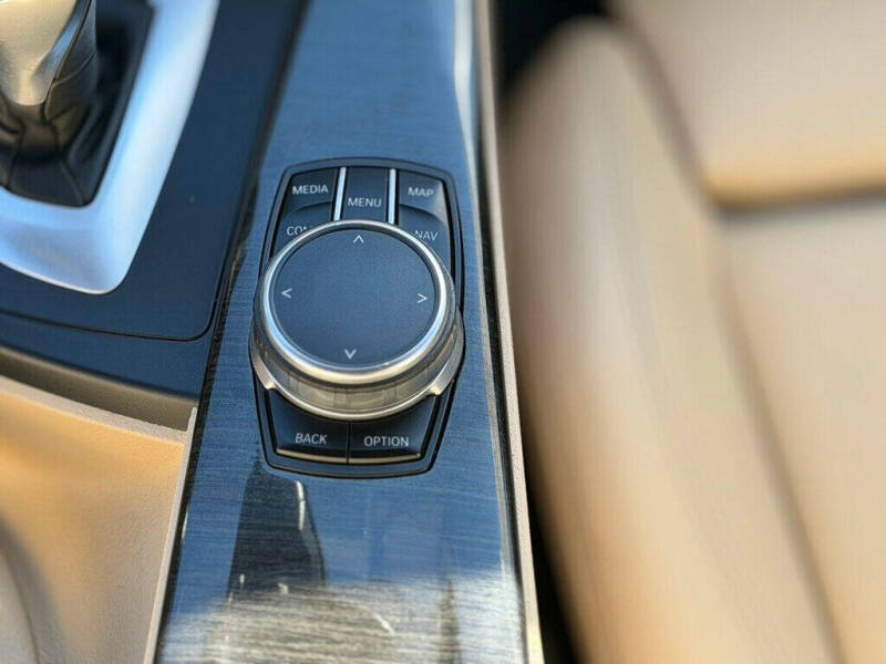 2018 BMW 3 Series 330i