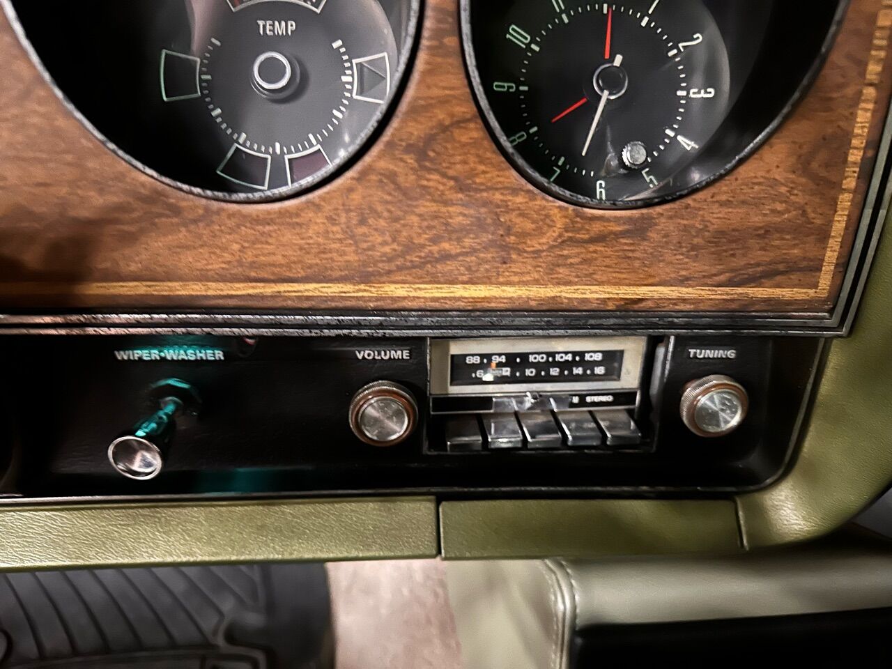 1975 Ford Torino 54