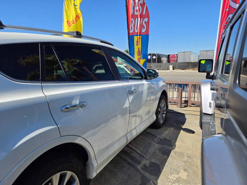 2017 Toyota RAV4 Platinum