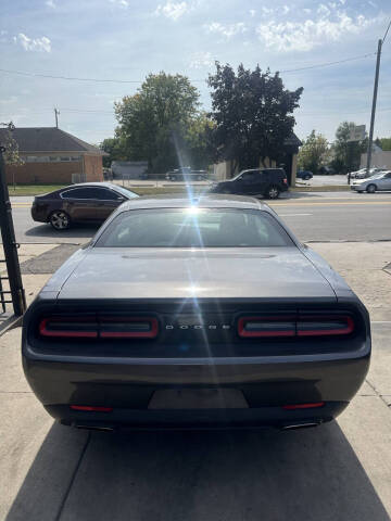 2017 Dodge Challenger SXT