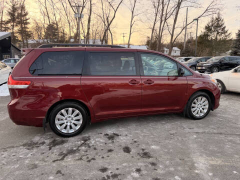 2014 Toyota Sienna XLE 7-Passenger