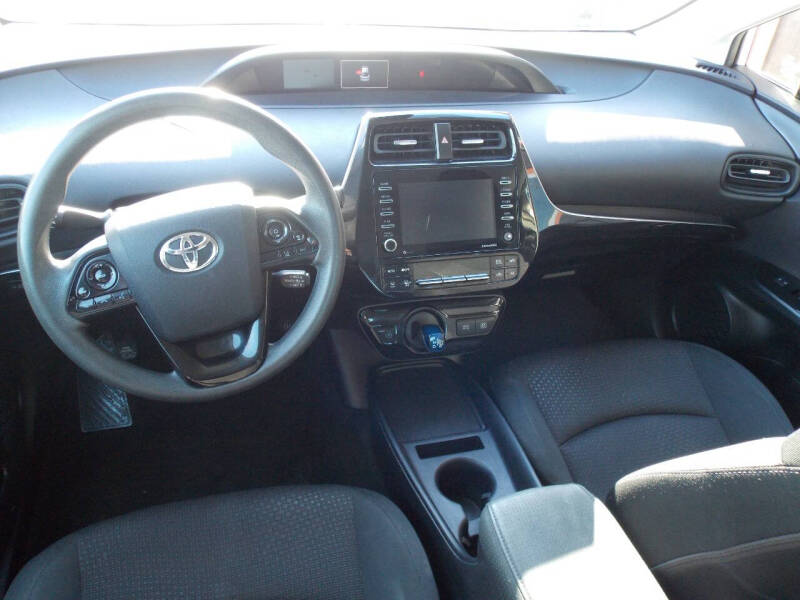 2021 Toyota Prius LE