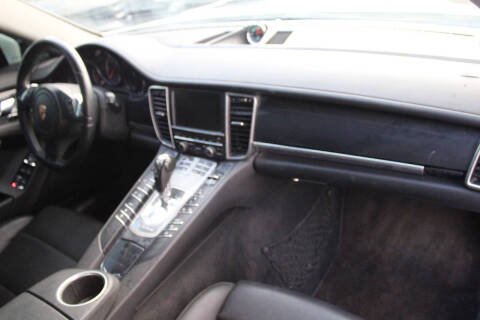 2013 Porsche Panamera 4