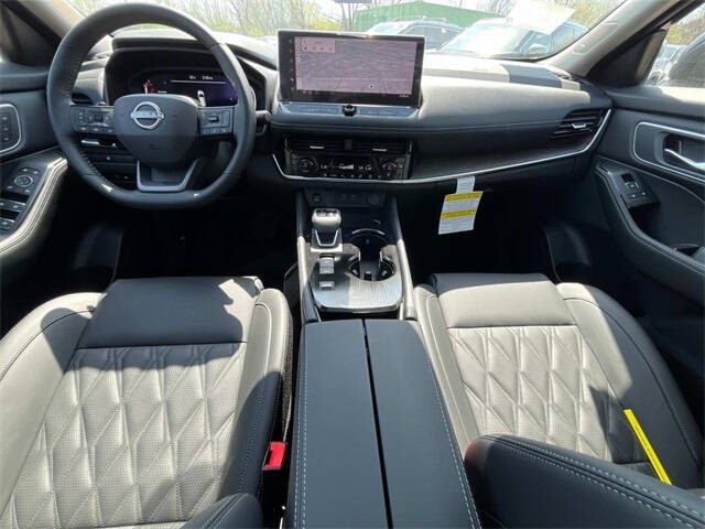 2025 Nissan Rogue Platinum