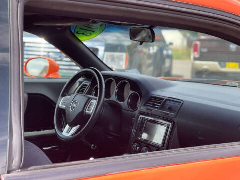 2013 Dodge Challenger SXT
