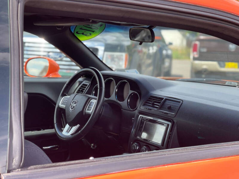 2013 Dodge Challenger SXT