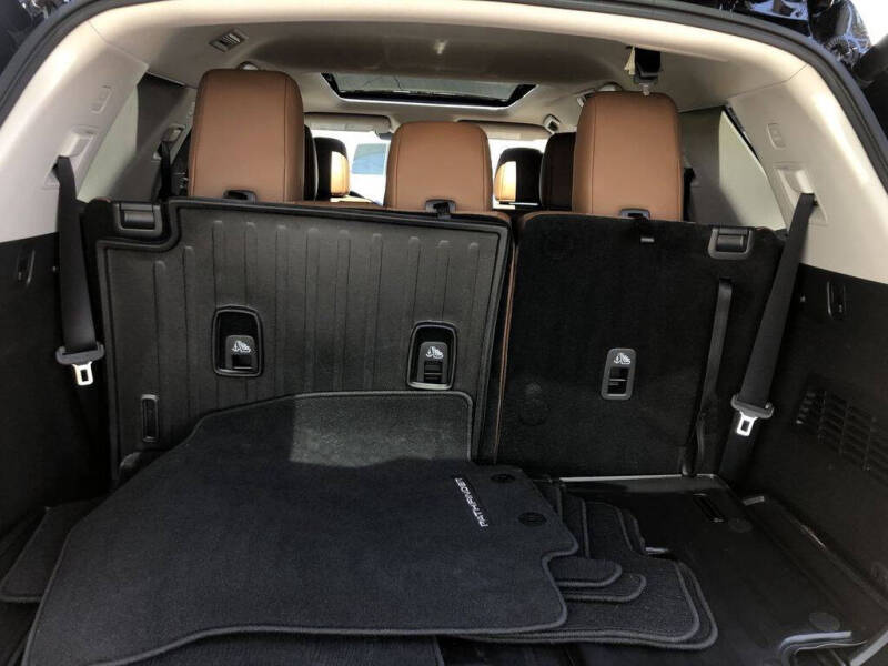 2023 Nissan Pathfinder Platinum