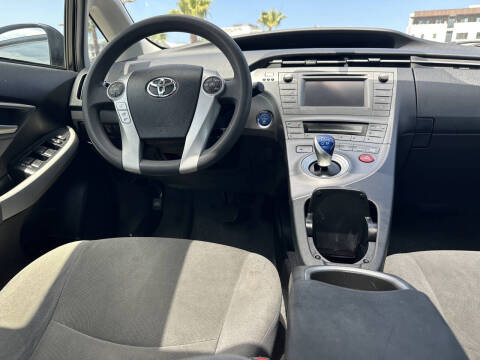 2014 Toyota Prius Three