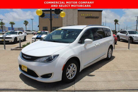 2020 Chrysler Pacifica for sale at Commercial Motor Company in Aransas Pass TX