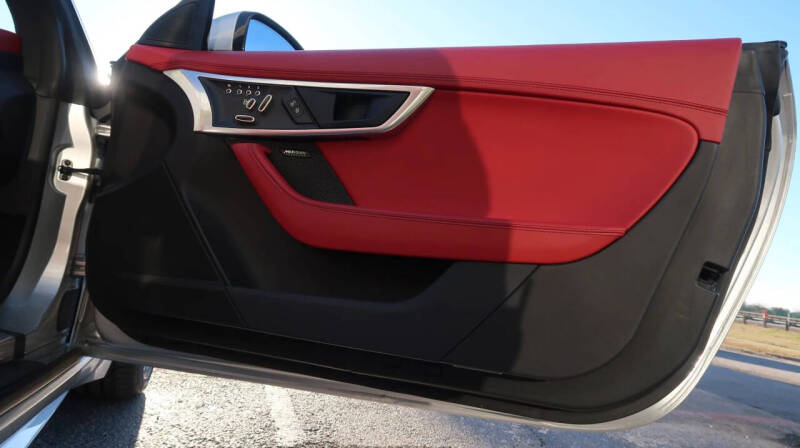 2020 Jaguar F-TYPE R