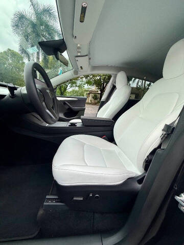 2025 Tesla Model Y Long Range