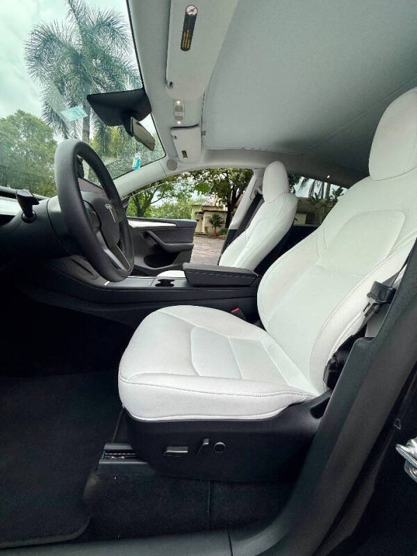 2025 Tesla Model Y Long Range