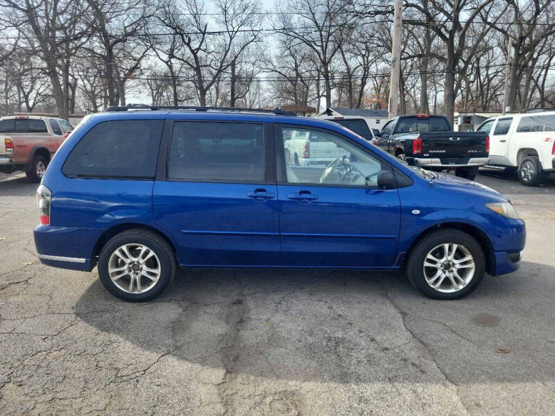 2004 Mazda MPV