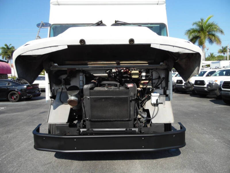 2003 Freightliner MT55 Chassis
