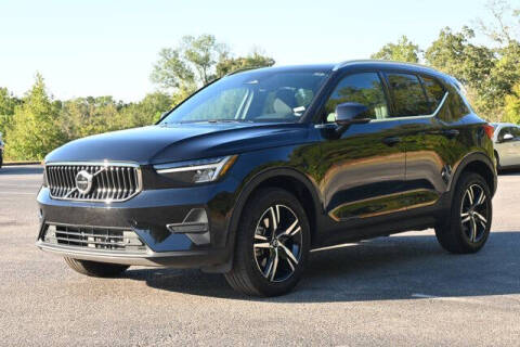2025 Volvo XC40 B5 Core Bright Theme