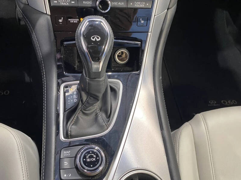 2018 Infiniti Q60 3.0T Luxe