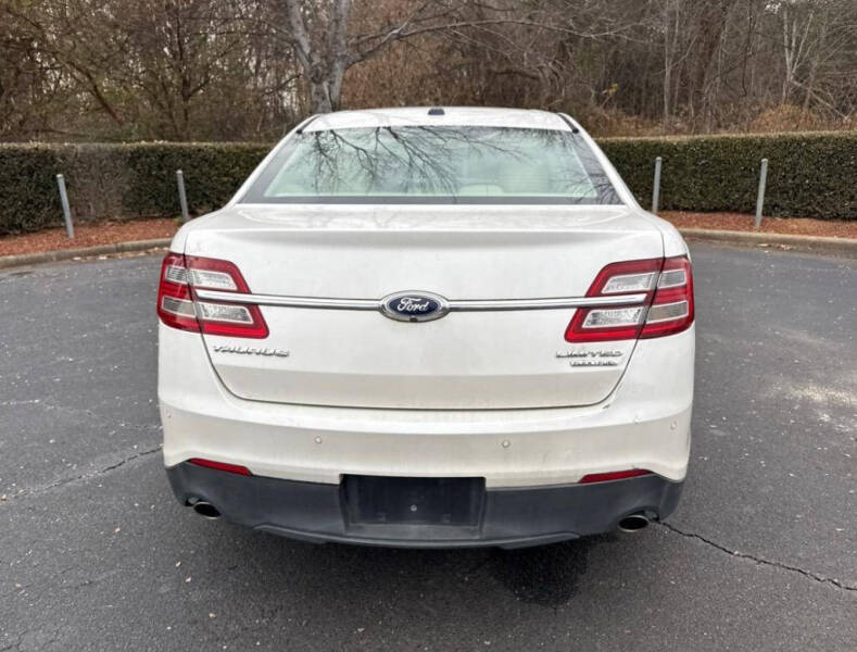 2015 Ford Taurus Limited