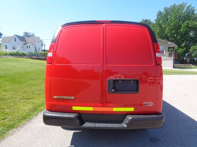 2024 Chevrolet Express 2500