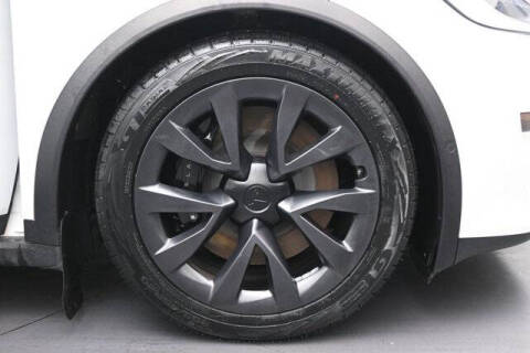 2023 Tesla Model X Standard Range