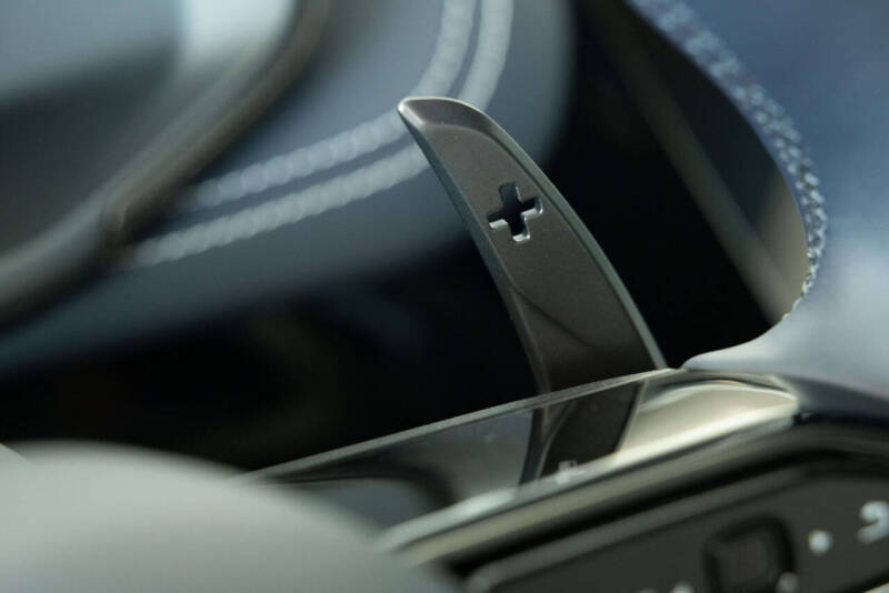 2025 Aston Martin DBX 707