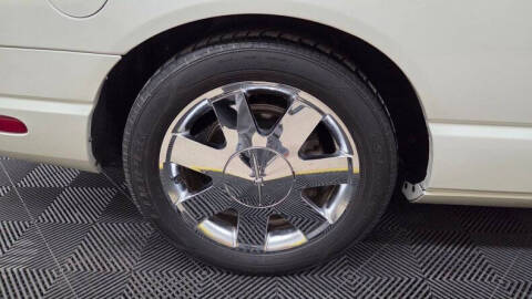 2002 Ford Thunderbird Deluxe