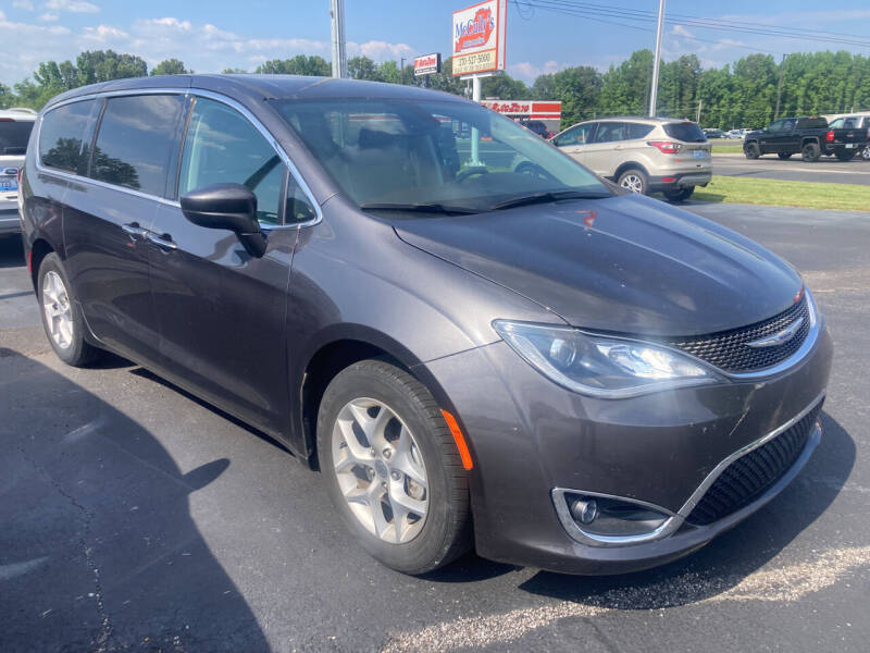 2020 Chrysler Pacifica for sale at McCully's Automotive - Trucks & SUV's in Benton KY