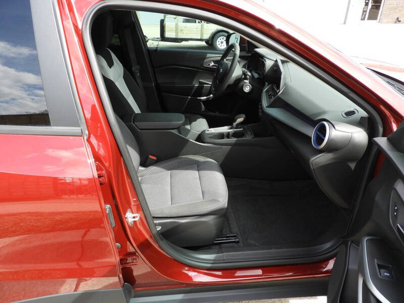 2025 Chevrolet Trax LS