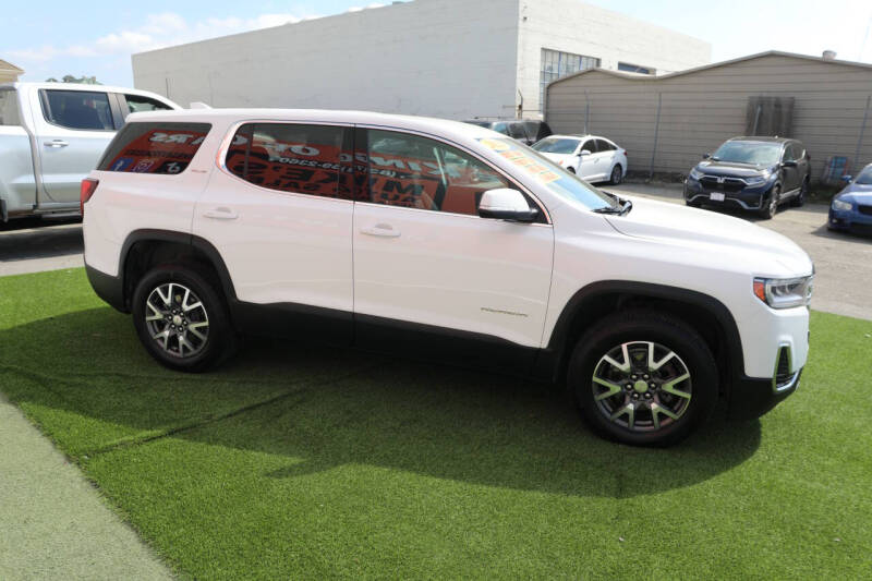 2022 GMC Acadia SLE