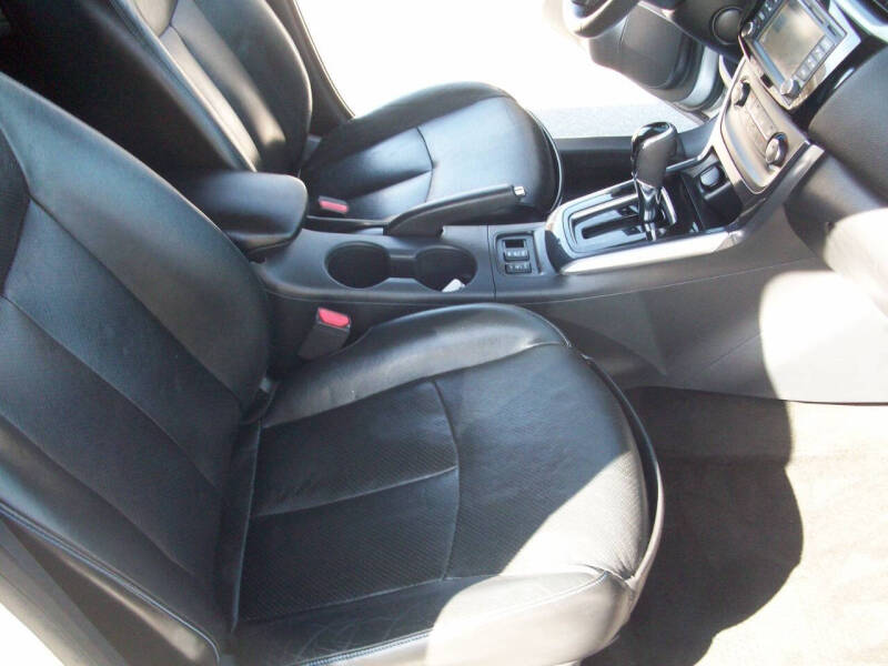 2017 Nissan Sentra SR