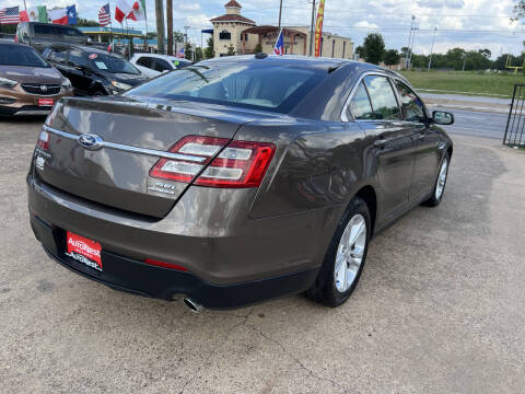 2015 Ford Taurus SEL